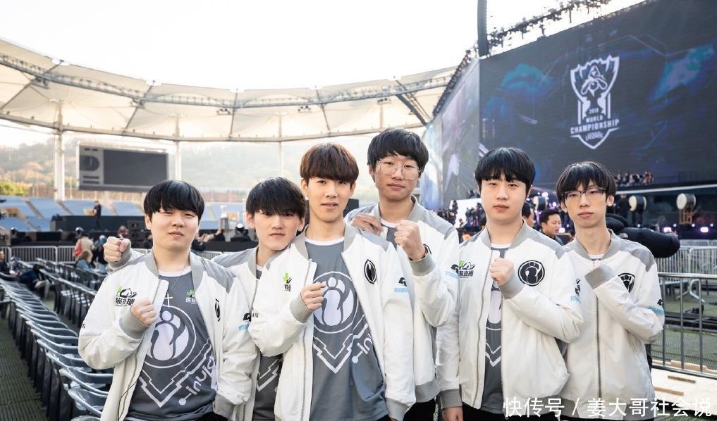 手的共通点 手的共通点