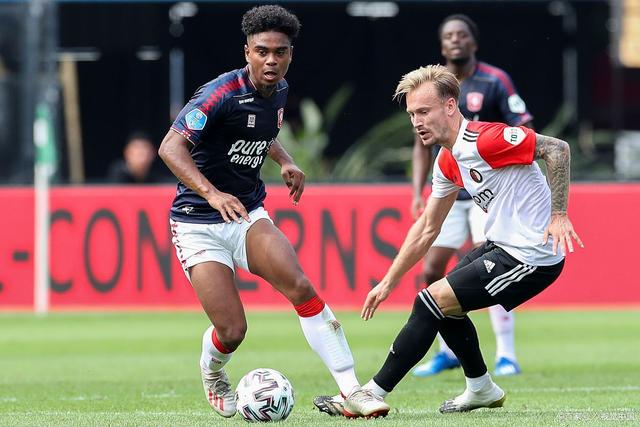 短暂浮现微 短暂浮现微